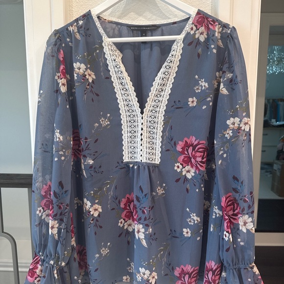 White House Black Market Floral Bell Sleeve Blouse Size 12 - Picture 2 of 6